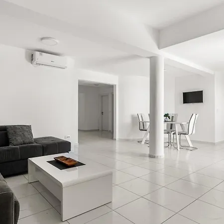 Vrh Apartment *